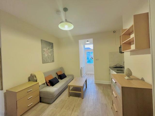 Studio for rent in London Borough of Ealing, Greater London