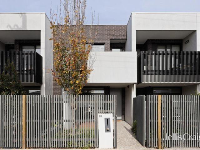 Townhouse for sale in Camerons Creek, Victoria