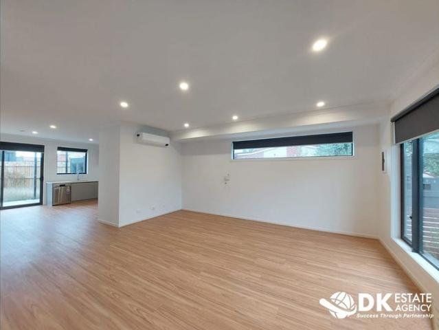 Townhouse for rent in Camerons Creek, Victoria