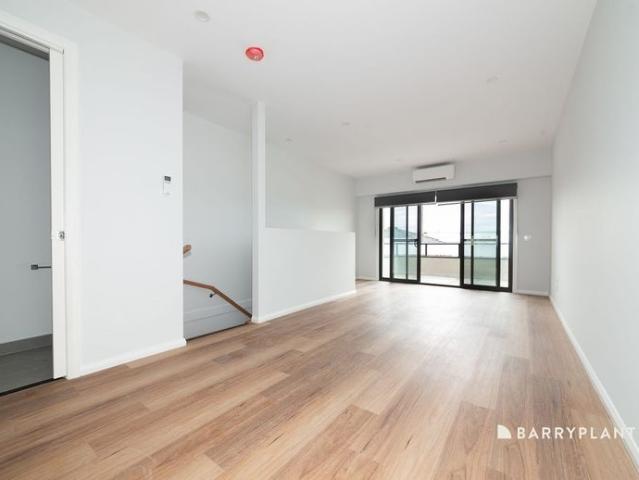 Townhouse for rent in Camerons Creek, Victoria