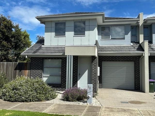 Townhouse for sale in Camerons Creek, Victoria