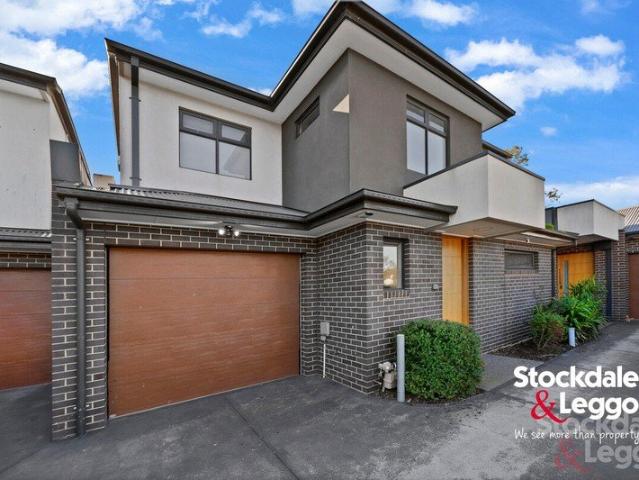 Townhouse for sale in Camerons Creek, Victoria