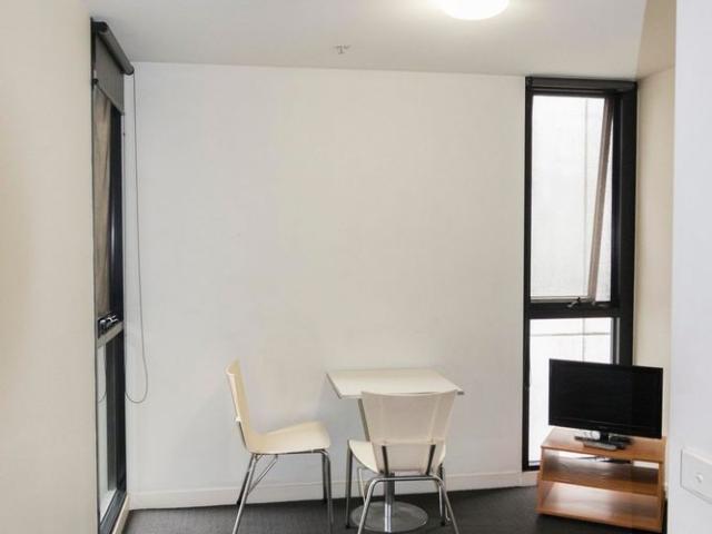 Granny Flat for rent in North Melbourne, Melbourne