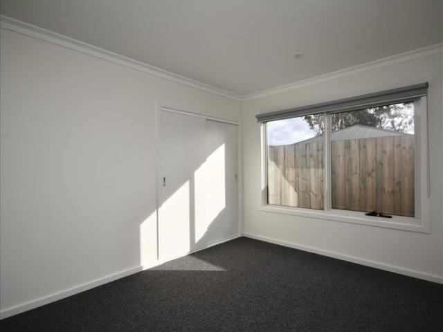 Townhouse for rent in Meringo, Victoria