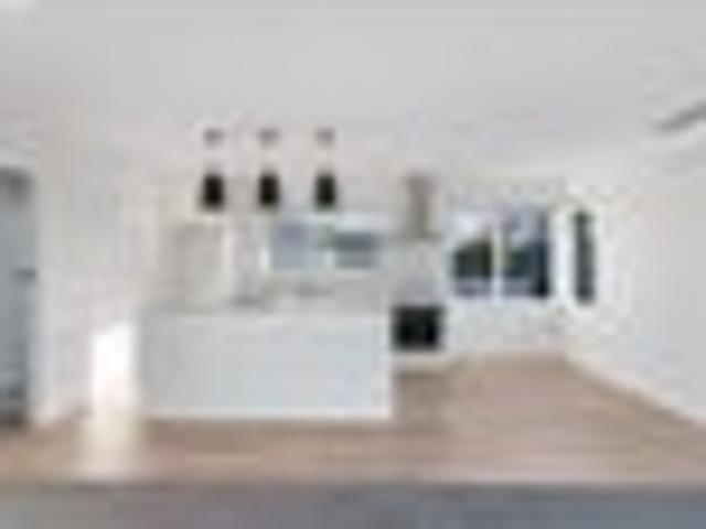 House for sale in Point England, Oroua County