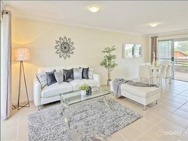 Townhouse for rent in Toombul, Queensland