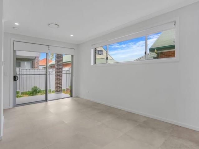 Townhouse for rent in Sydney, New South Wales