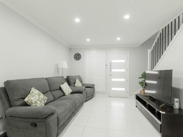 Townhouse for rent in Sydney, New South Wales