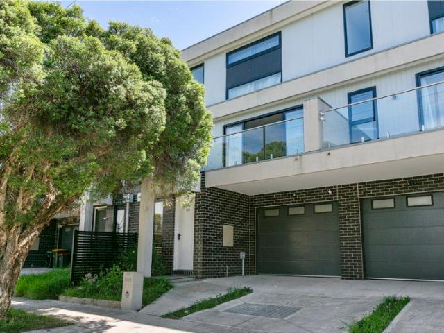Townhouse for sale in Reservoir, Melbourne