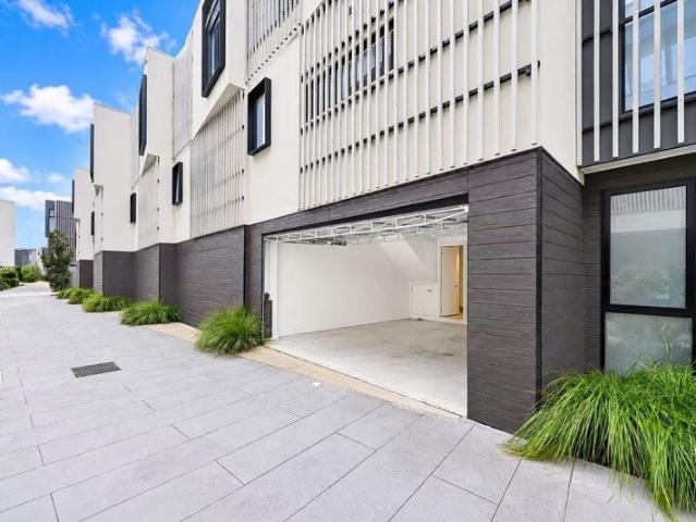 Townhouse for rent in Mordialloc, Melbourne