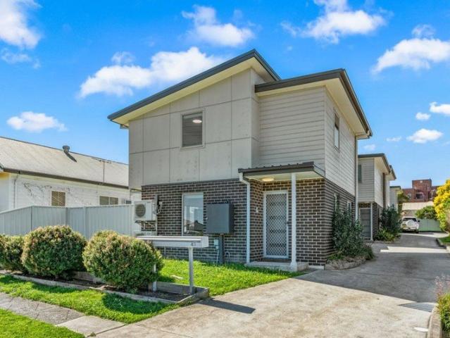 Townhouse for sale in Ambergate, New South Wales