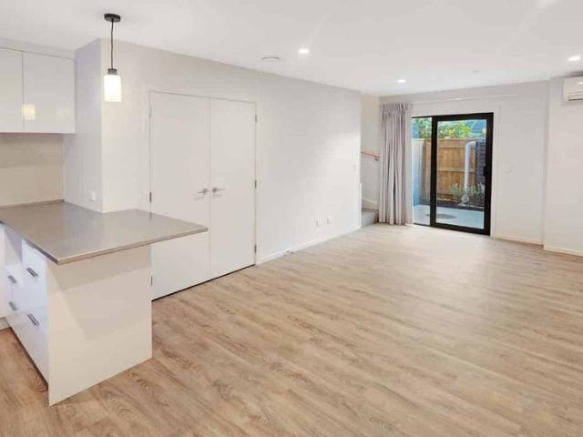 Townhouse for rent in Maidstone, Upper Hutt