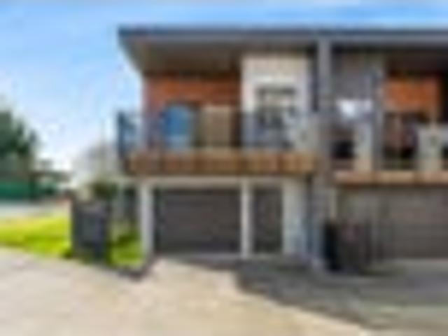 Townhouse for sale in Oroua County