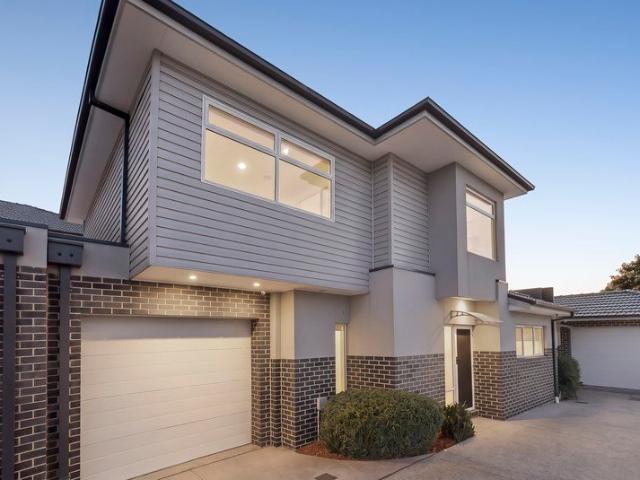 Townhouse for sale in Pascoe Vale, Melbourne