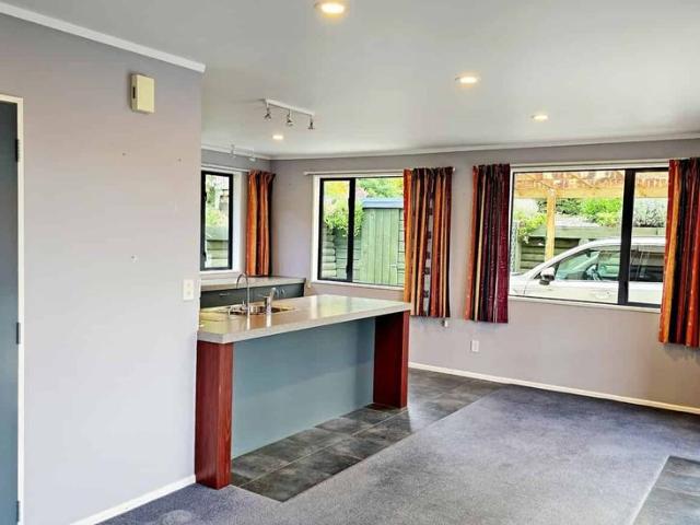 Townhouse for rent in Otakou