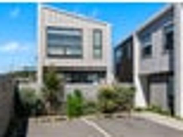 Townhouse for sale in Rongotai, Wellington