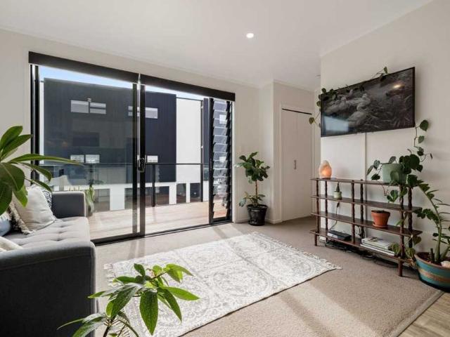Townhouse for rent in Terrace Views, Papamoa
