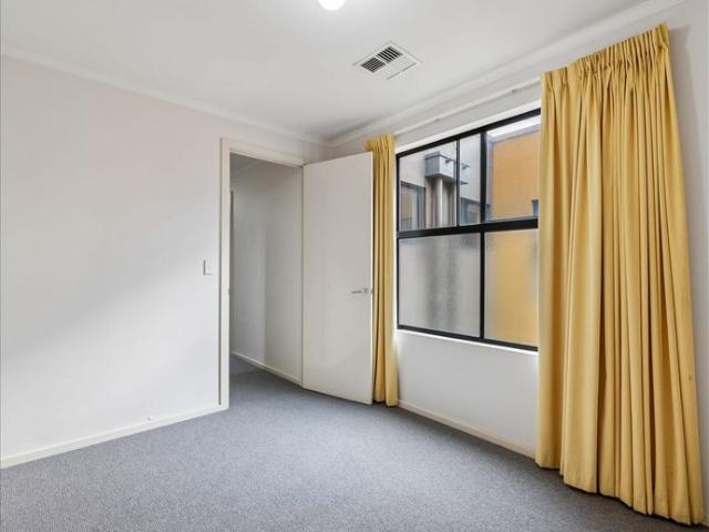 Townhouse for rent in Horseshoe Creek, South Australia