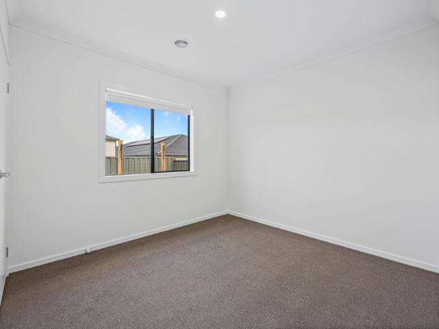 House for rent in Pinegrove, Melbourne
