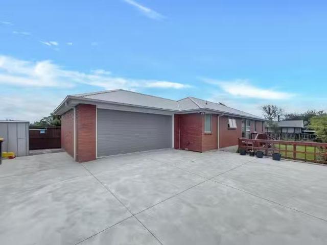 House for rent in Chaslands, Canterbury