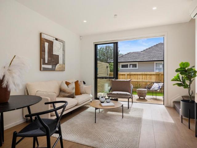 Townhouse for rent in Te Atatū South, Henderson-Massey