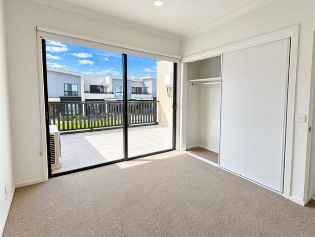 Townhouse for rent in Evans Park, Melbourne