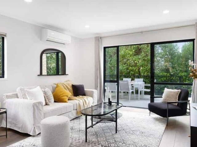Townhouse for rent in Verrans Corner, Kaipātiki