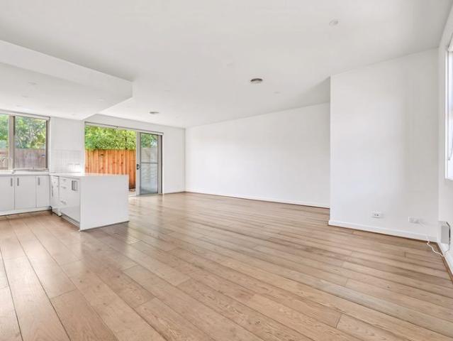 Townhouse for rent in Burwood, Melbourne
