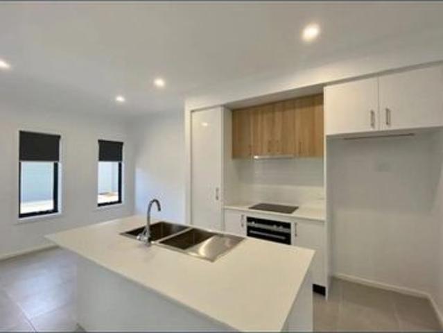 Townhouse for rent in Camerons Creek, Victoria
