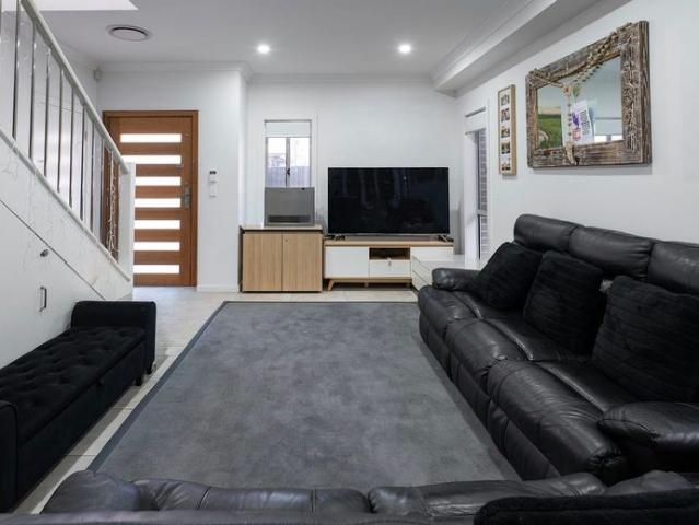 Townhouse for rent in Sydney, New South Wales
