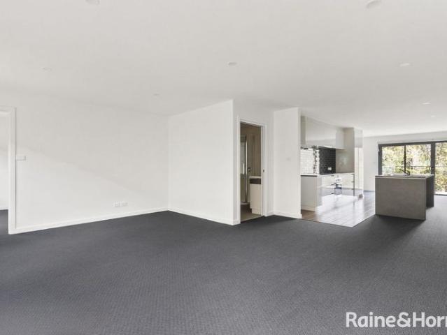 Townhouse for rent in Hobart, Tasmania