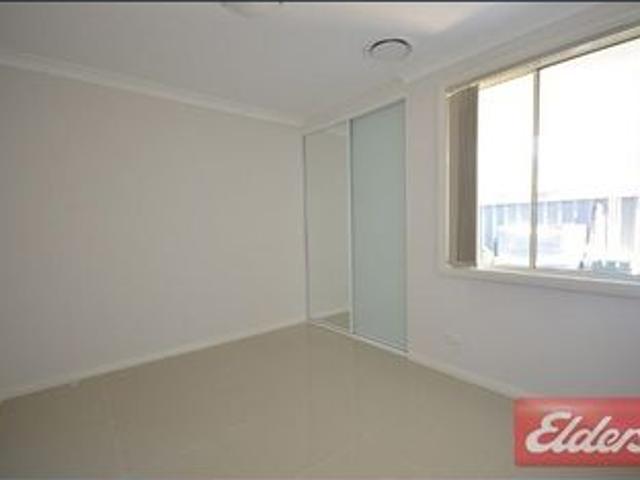 Townhouse for rent in Sydney, New South Wales