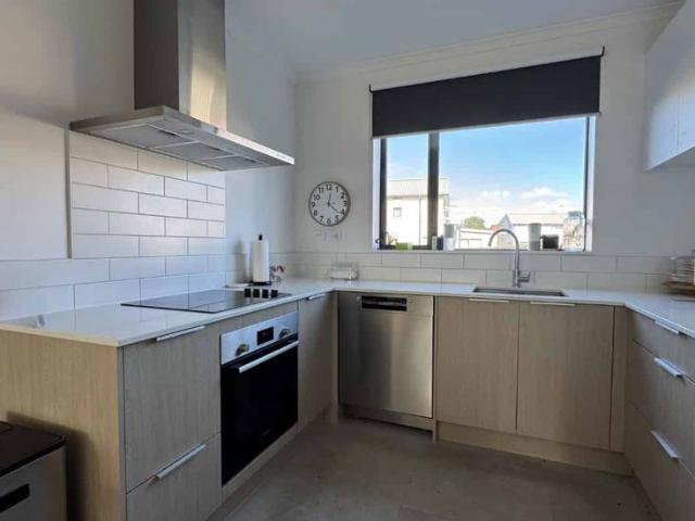 Townhouse for rent in Penrose