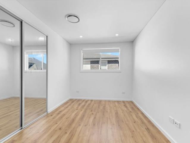 Townhouse for rent in Sydney, New South Wales