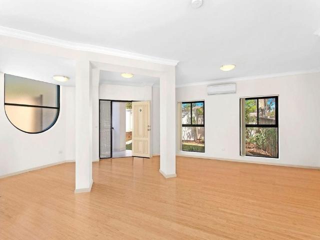 Townhouse for rent in Sydney, New South Wales
