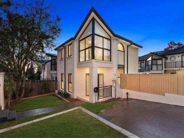 Townhouse for rent in Sydney, New South Wales