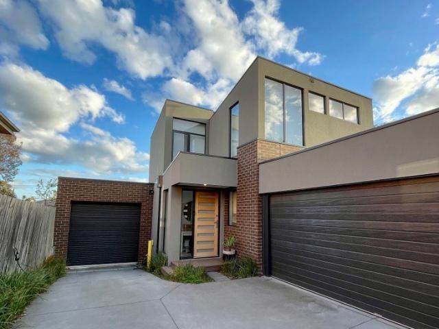 Townhouse for rent in Camerons Creek, Victoria