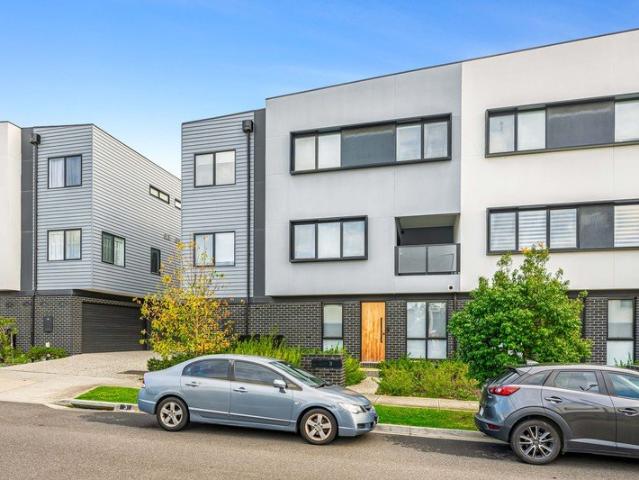 Townhouse for sale in Camerons Creek, Victoria