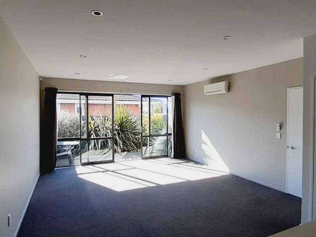 Townhouse for rent in Heathcote, Canterbury