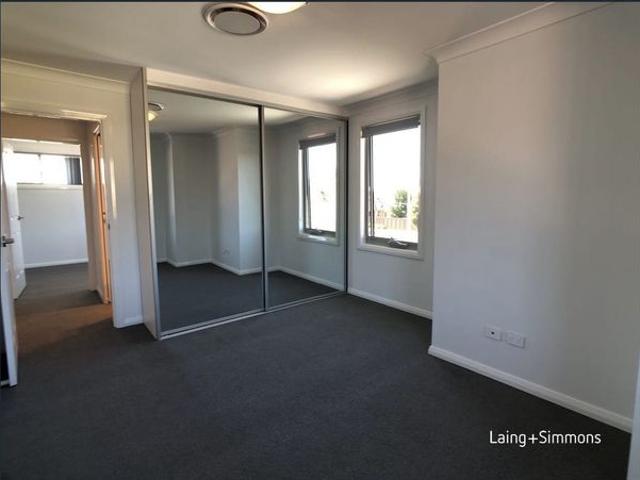 Townhouse for rent in Sydney, New South Wales
