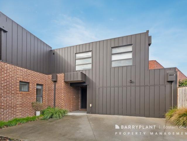Townhouse for rent in Camerons Creek, Victoria