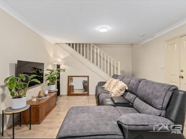 Townhouse for rent in Sydney, New South Wales