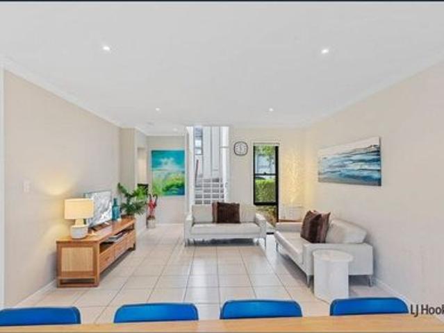 Townhouse for rent in Fernbrook, Queensland