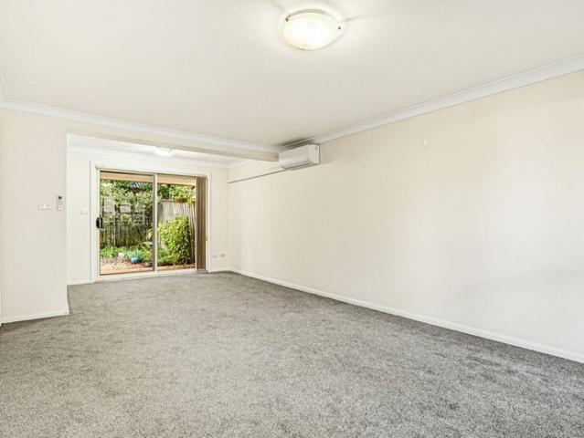Townhouse for rent in Sydney, New South Wales