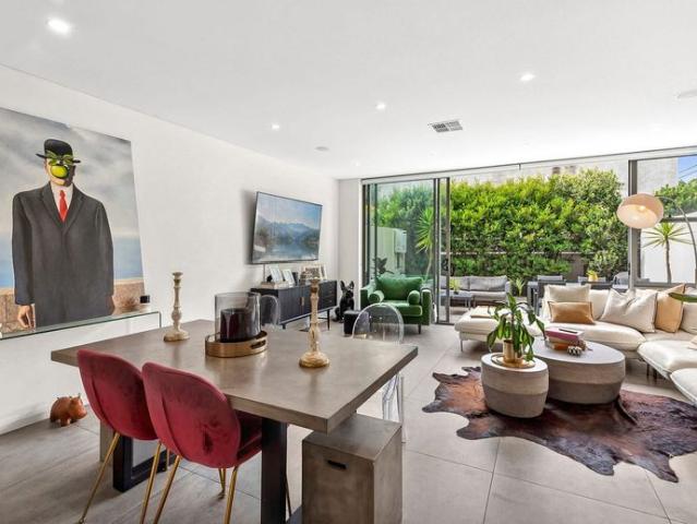Townhouse for rent in Beaconsfield, Sydney
