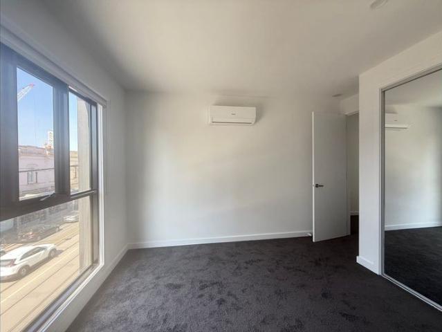 Townhouse for rent in Camerons Creek, Victoria