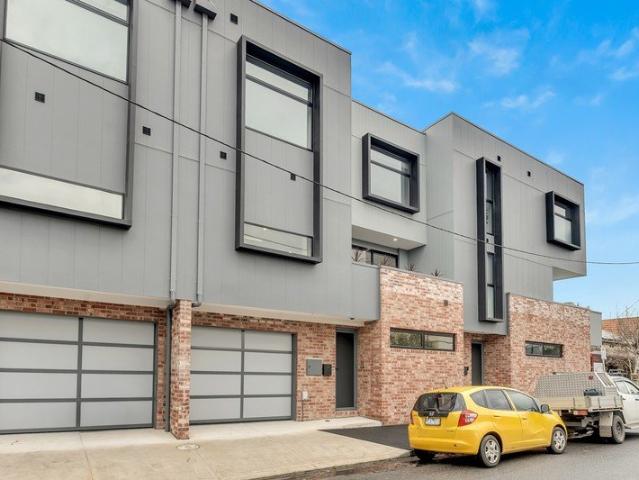 Townhouse for rent in Camerons Creek, Victoria
