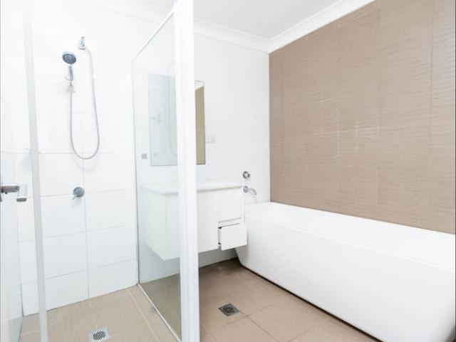Townhouse for rent in Sydney, New South Wales