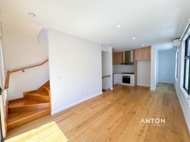 Townhouse for rent in Camerons Creek, Victoria