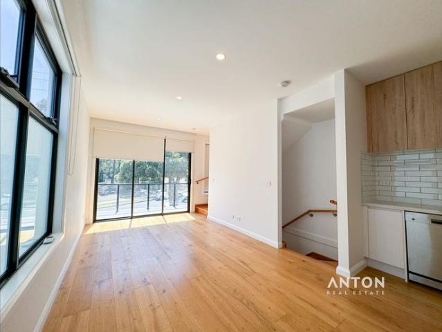 Townhouse for rent in Camerons Creek, Victoria